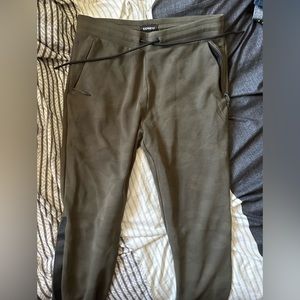 LIKE NEW EXPRESS CAMO SWEATPANTS